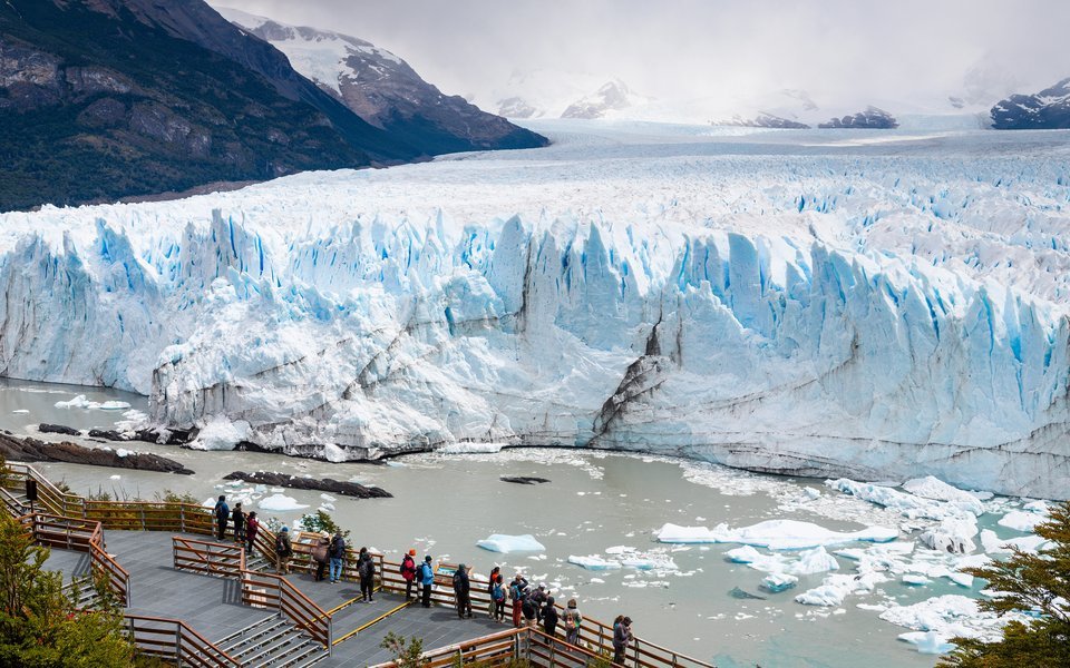 Pasarelas de observación frente al frente del glaciar Perito Moreno, El Calafate